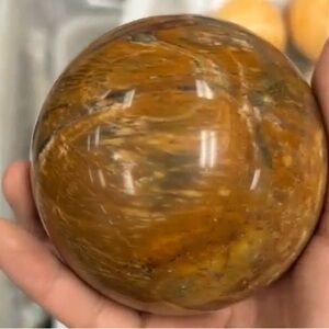 Mookite sphere 20.9oz